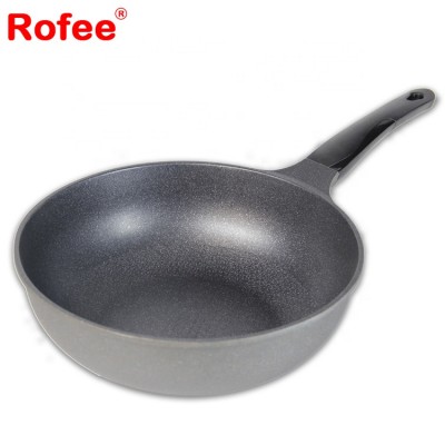 Die cast Aluminum  induction bottom nonstick wok with  wooden soft touch handle