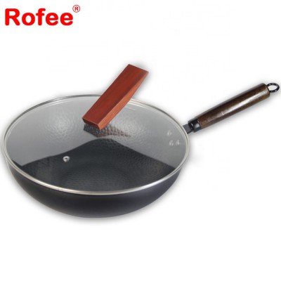 pressed  Iron  induction bottom nonstick wok with  glass lid